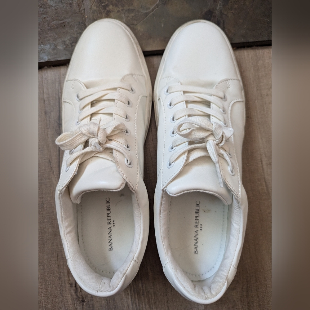 Banana Republic Men's leather sneakers size 10